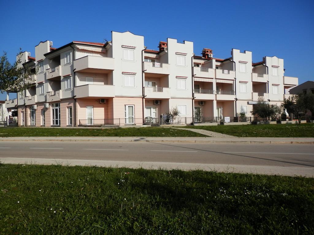 Apartments Nautica Novigrad Istria 외부 사진